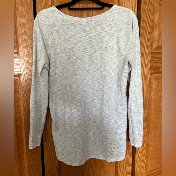 Lululemon long sleeve - Picture 2 of 2